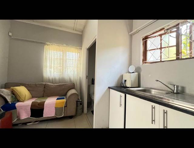 1 BEDROOM PROPERTY TO RENT IN ATHOLL HEIGHTS