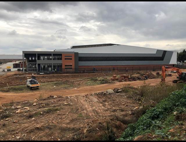1,727M² WAREHOUSE TO LET IN GOSFORTH PARK