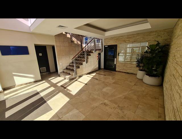 244M² OFFICE TO LET IN WESTLAKE