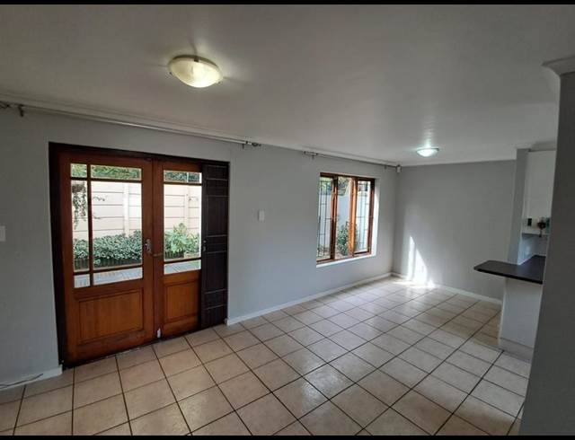 2 BEDROOM PROPERTY TO RENT IN VREDEKLOOF