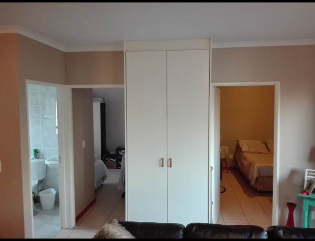 2 bed property to rent in DURBANVILLE