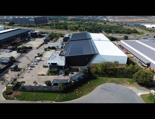 3,137M² WAREHOUSE TO LET IN HALFWAY HOUSE