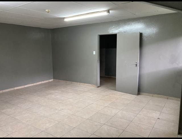 1,538M² WAREHOUSE TO LET IN WESTMEAD