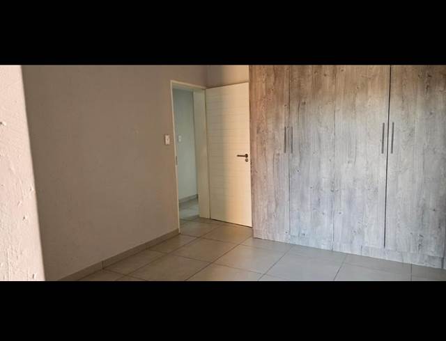 3 BEDROOM APARTMENT TO LET IN BARTLETT