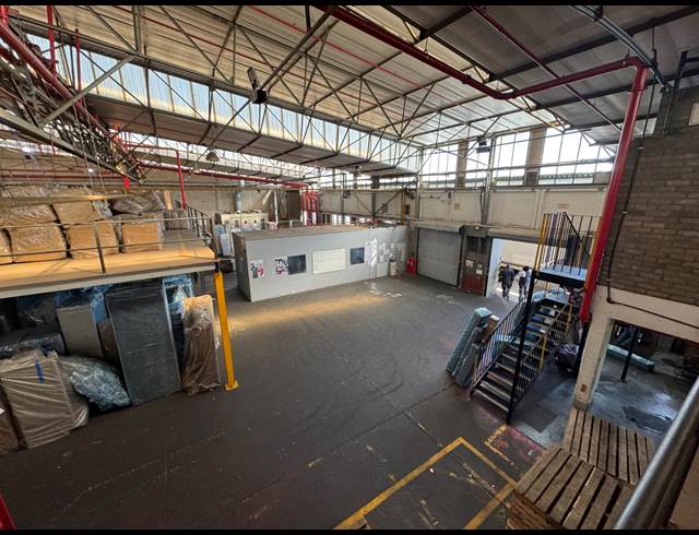 19,369M² WAREHOUSE TO LET IN STORMILL