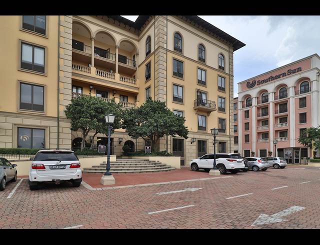 32M² SERVICED OFFICE TO LET IN FOURWAYS