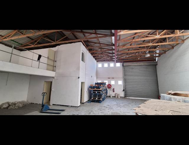 293M² WAREHOUSE TO LET IN AIRPORT INDUSTRIA