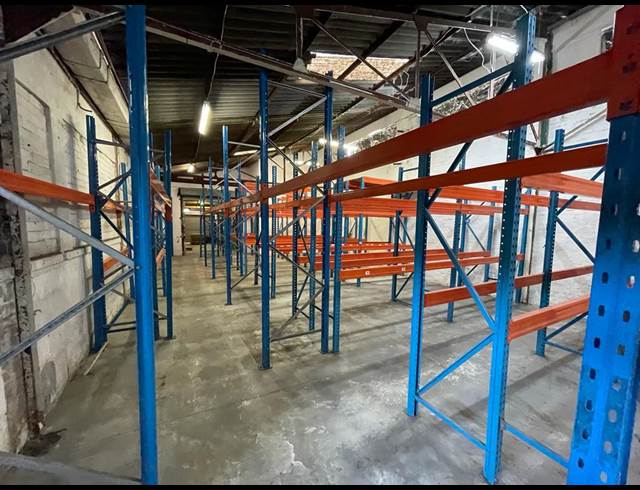 1,550M² WAREHOUSE TO LET IN PAARDEN EILAND