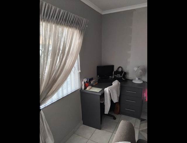 2 BEDROOM PROPERTY TO RENT IN DIE BULT