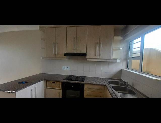 2 BEDROOM PROPERTY TO RENT IN MANABA BEACH