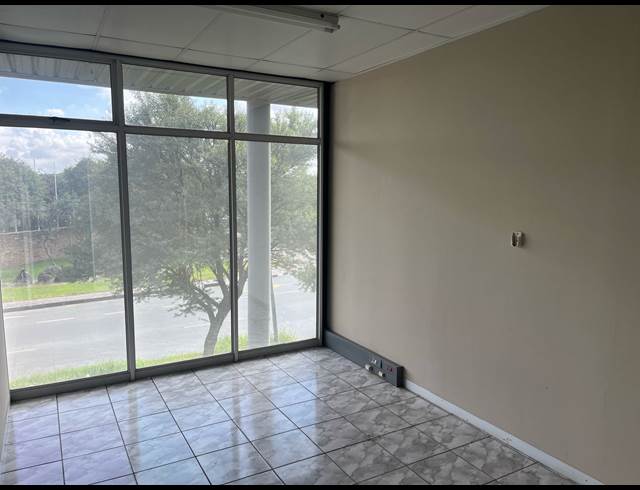 400M² OFFICE TO LET IN ORMONDE
