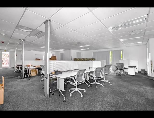 903M² OFFICE TO LET IN MORNINGSIDE