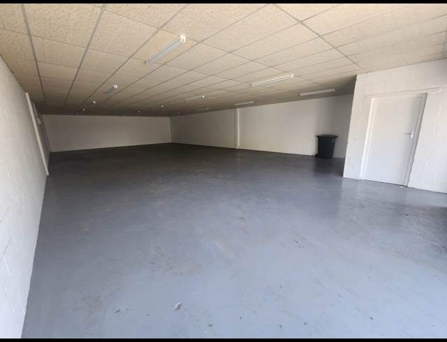 200M² WAREHOUSE RENTED IN MILNERTON CENTRAL
