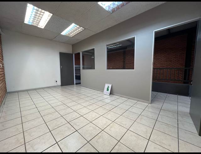 318M² WAREHOUSE TO LET IN HENNOPSPARK