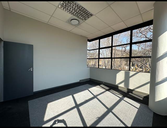 230.80M² OFFICE TO LET IN HIGHVELD TECHNOPARK