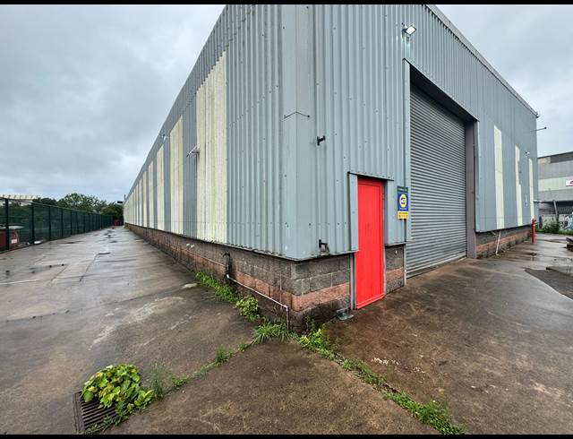 2,609.30M² WAREHOUSE TO LET IN MOUNT EDGECOMBE