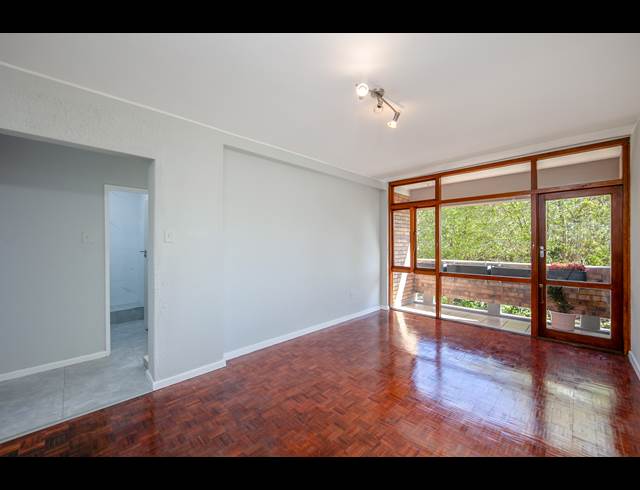 2 BEDROOM SECTIONAL TITLE RENTED IN WYNBERG UPPER