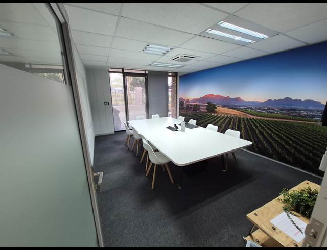 412M² OFFICE TO LET IN GREENSTONE HILL