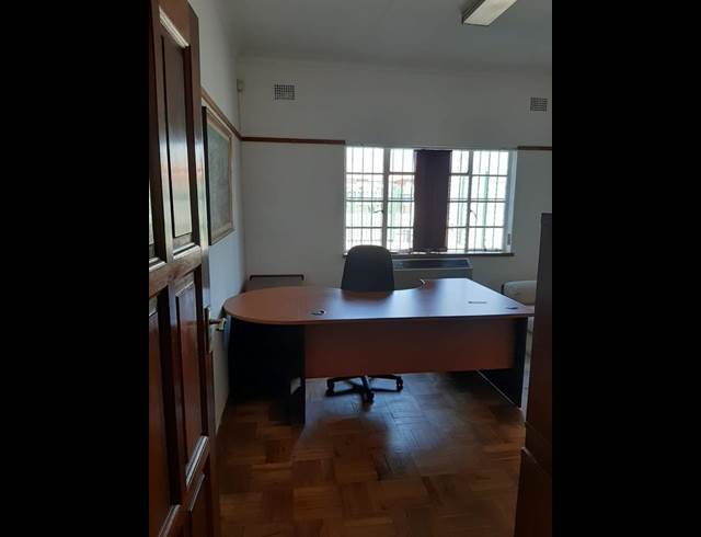 180M² OFFICE TO LET IN CAPITAL PARK