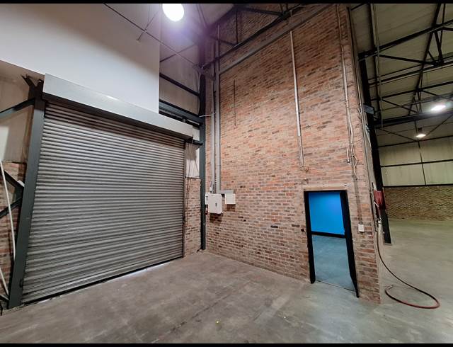 642M² WAREHOUSE TO LET IN LASER PARK