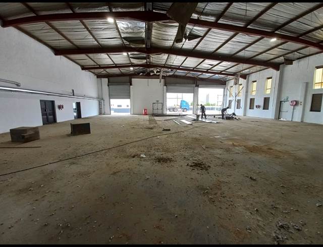 673M² WAREHOUSE TO LET IN PHOENIX INDUSTRIAL