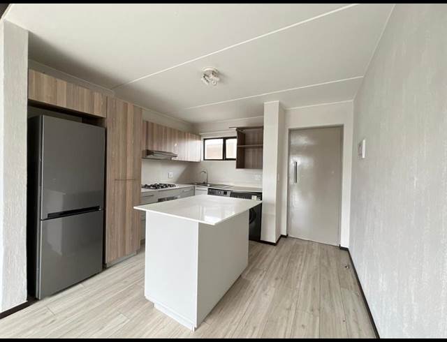 2 BEDROOM PROPERTY TO RENT IN FOURWAYS