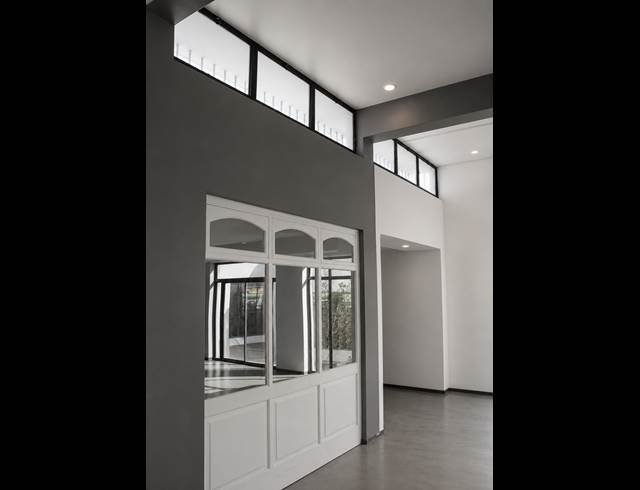 180M² OFFICE TO LET IN WOODSTOCK