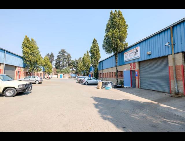 200M² WAREHOUSE TO LET IN EASTLEIGH