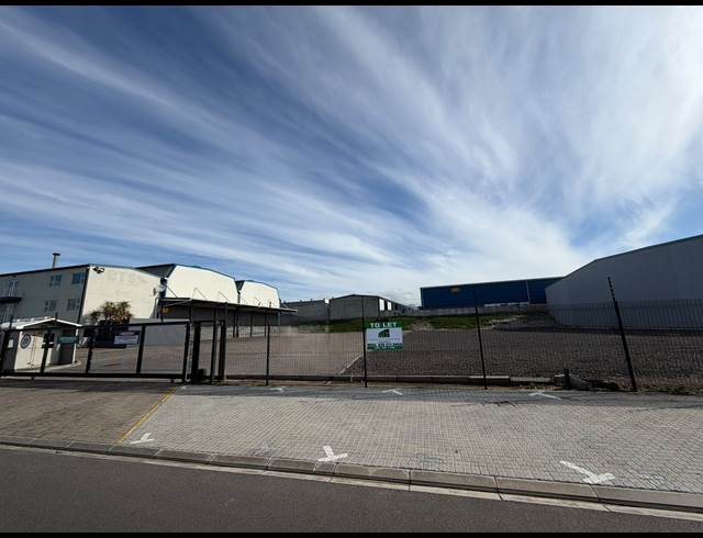 3,007.80M² VACANT LAND TO LET IN STIKLAND INDUSTRIAL