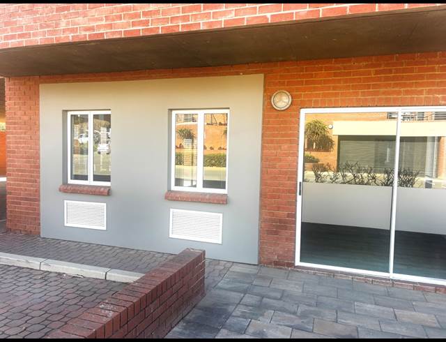 365M² BUILDING TO LET IN FOURWAYS