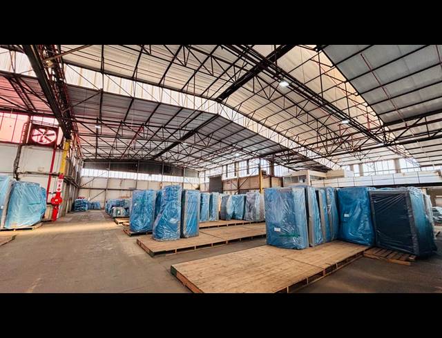 24,253M² WAREHOUSE TO LET IN STORMILL