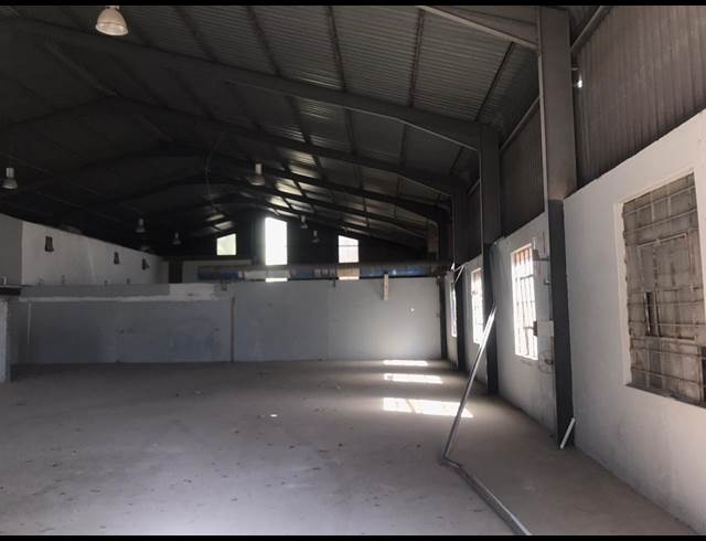 450M² WAREHOUSE TO LET IN POMONA