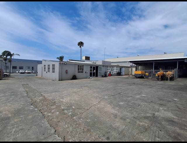 1,420M² WORKSHOP TO LET IN ARCADIA