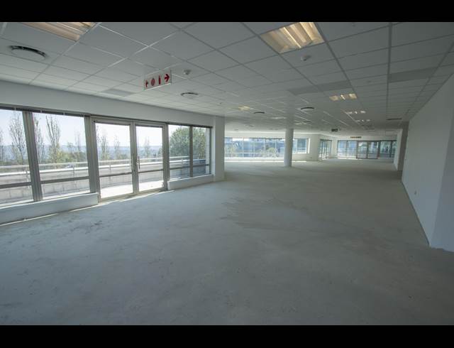 1,979M² OFFICE TO LET IN SANDTON CENTRAL