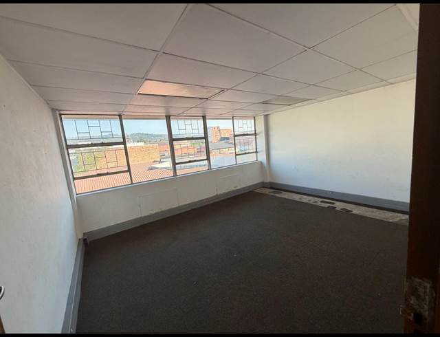 250M² OFFICE TO LET IN PRETORIA WEST