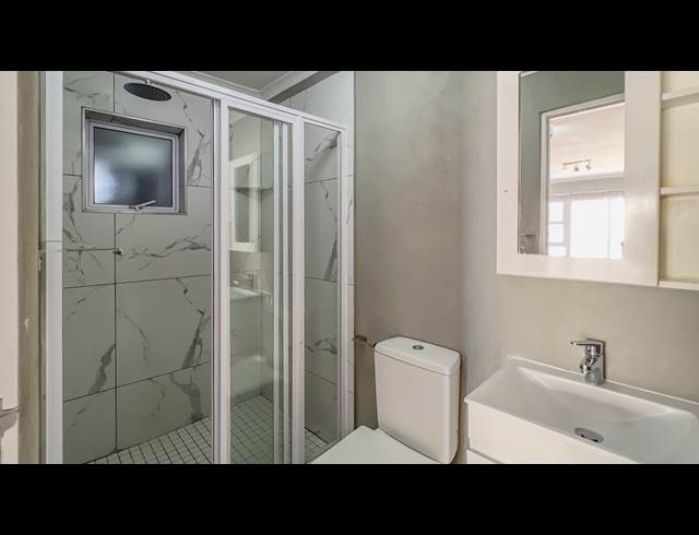 2 BEDROOM APARTMENT TO LET IN BLOUBERGRANT