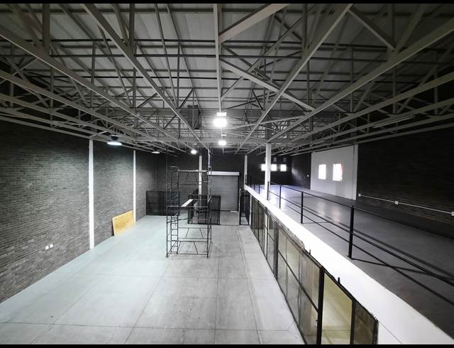 550M² WAREHOUSE TO LET IN STORMILL