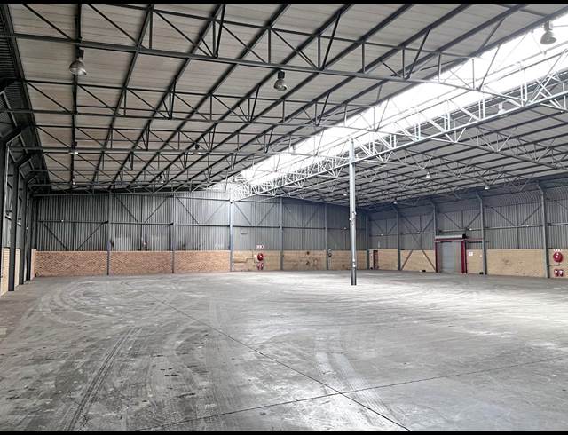 2,090M² WAREHOUSE TO LET IN MEADOWDALE