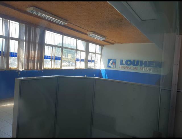 152M² OFFICE TO LET IN PROSPECTON INDUSTRIAL