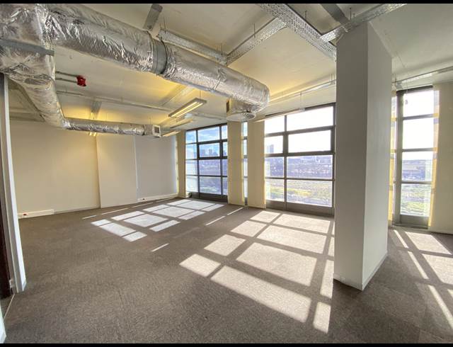312M² OFFICE TO LET IN WOODSTOCK