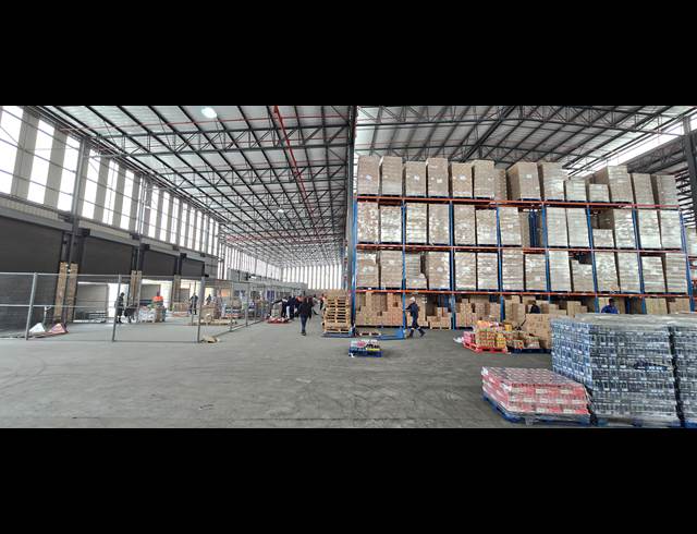 7,649M² WAREHOUSE TO LET IN NORTH RIDING