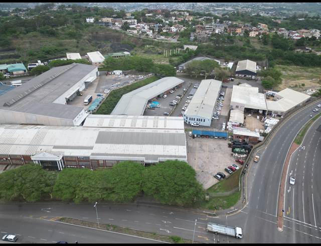 8,000M² WAREHOUSE TO LET IN BRIARDENE