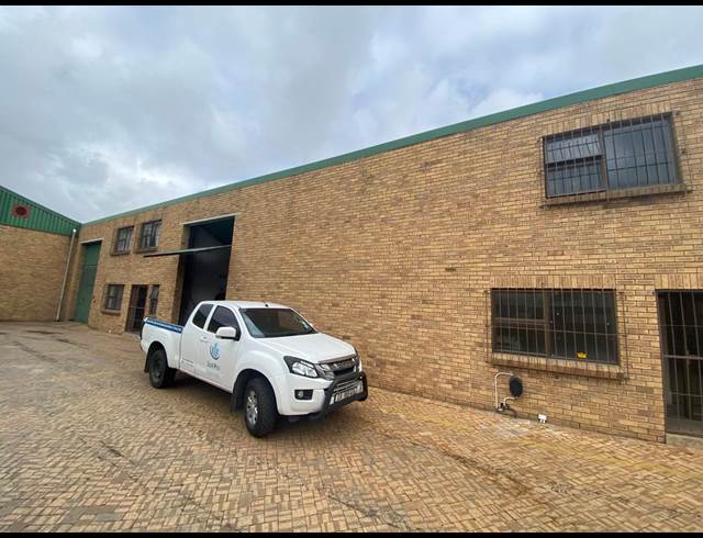 300M² WAREHOUSE TO LET IN KILLARNEY INDUSTRIA