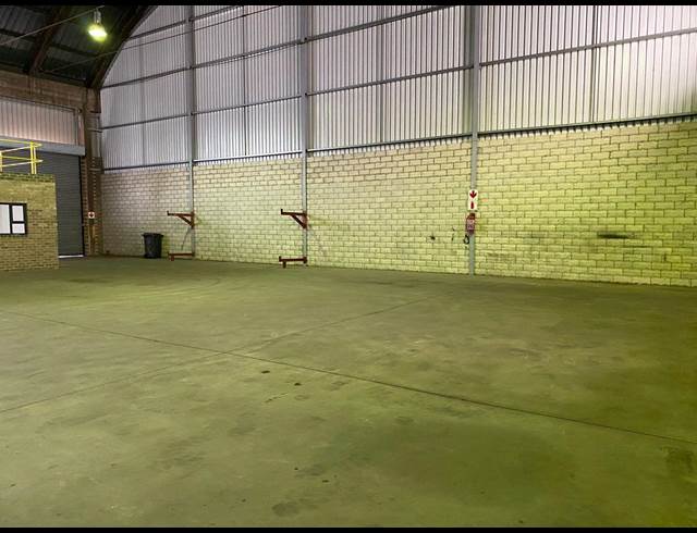 460M² WAREHOUSE TO LET IN DRIEHOEK