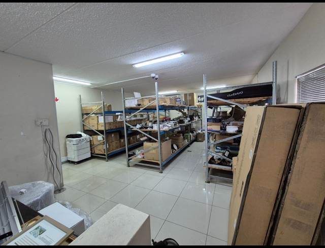1,666M² FACTORY TO LET IN EASTGATE