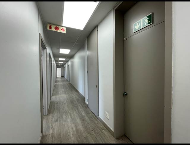 897M² OFFICE TO LET IN SANDTON CENTRAL