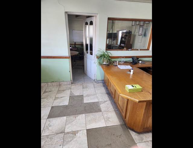 1,200M² WAREHOUSE TO LET IN HARRISMITH