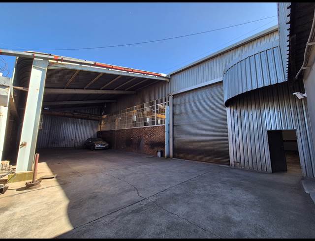 913M² FACTORY TO LET IN KNIGHTS