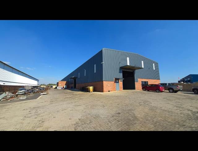 2,866M² WAREHOUSE TO LET IN KNOPJESLAAGTE