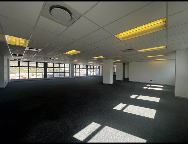 428M² OFFICE TO LET IN WOODSTOCK